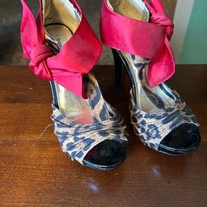 Olsenboye Red and Leopard Print Heels